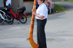 387